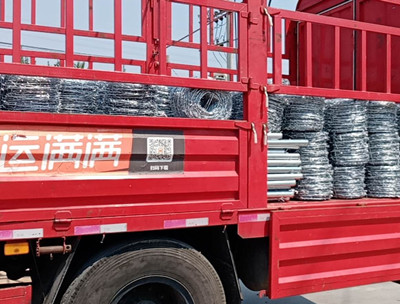 熱鍍鋅刺繩裝車(chē).jpg 熱鍍鋅刺繩裝車(chē).jpg